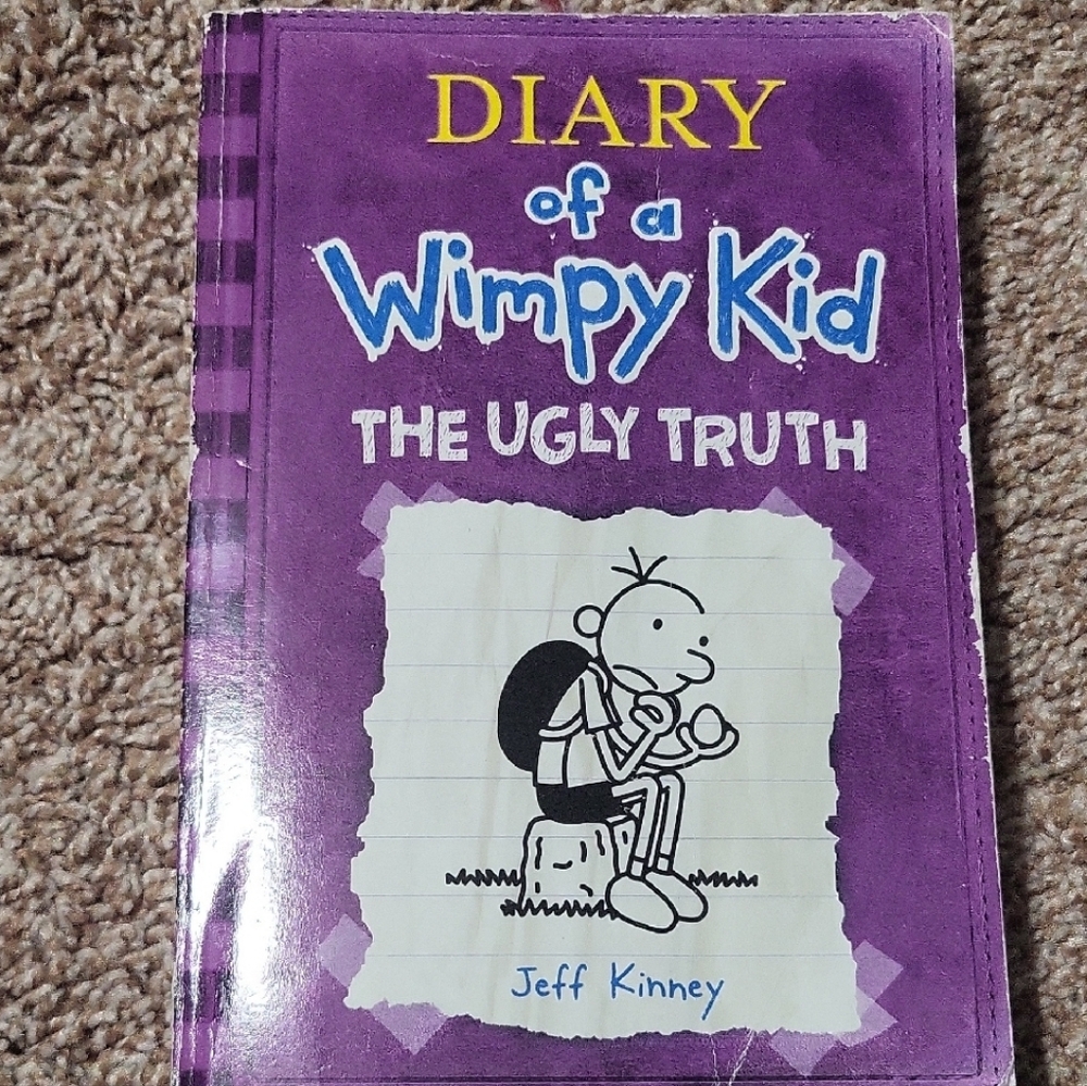 Diary of A Wimpy Kid #5 The Ugly Truth